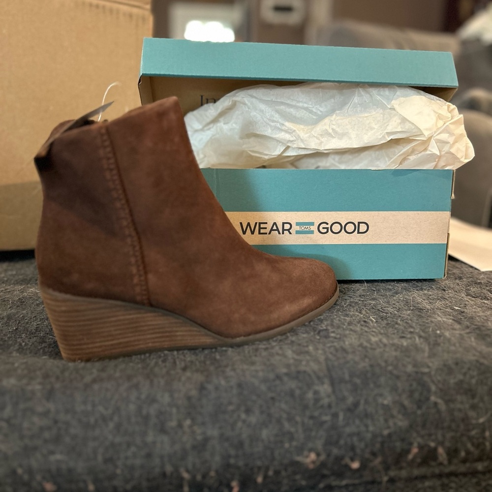 Women's Toms Brown Wedge Ankle Boots